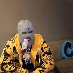 Meet your Posher, Sean-amir